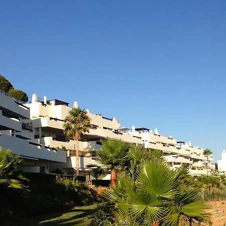 Select Suites Benahavis Apartment