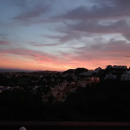 Select Suites Benahavis Апартаменты